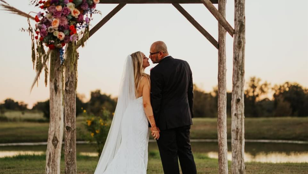 Venue Couple at Arch