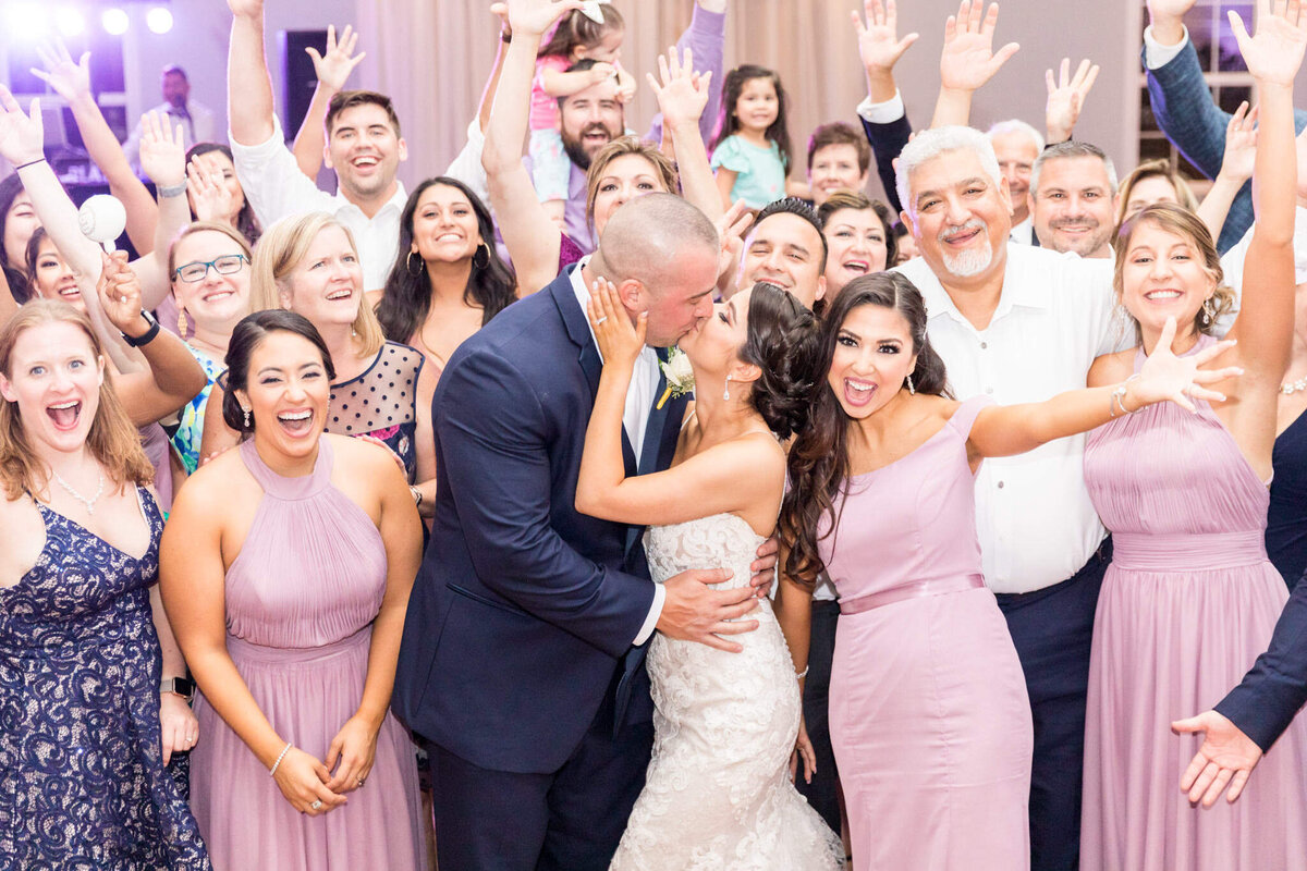 Kendall-Point-Texas-Wedding-Venue-Dawn-Elizabeth-Studios-00066