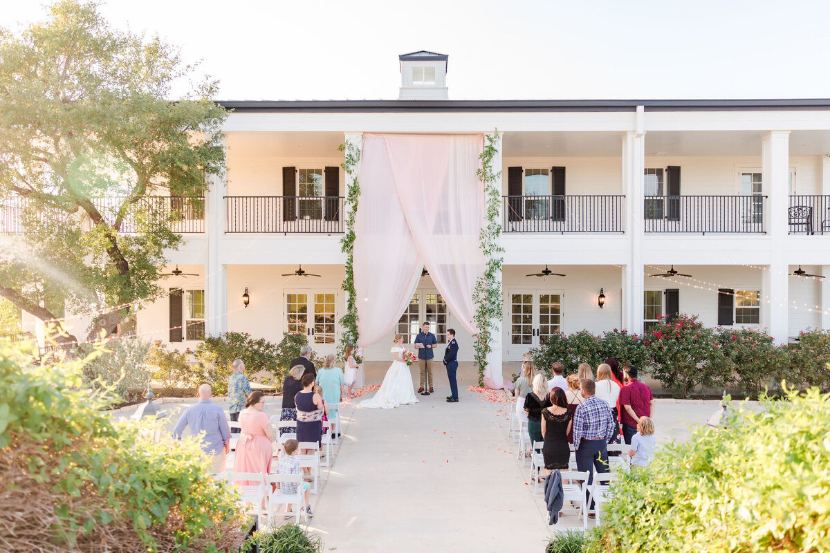 Kendall-Point-Texas-Wedding-Venue-Dawn-Elizabeth-Studios-24