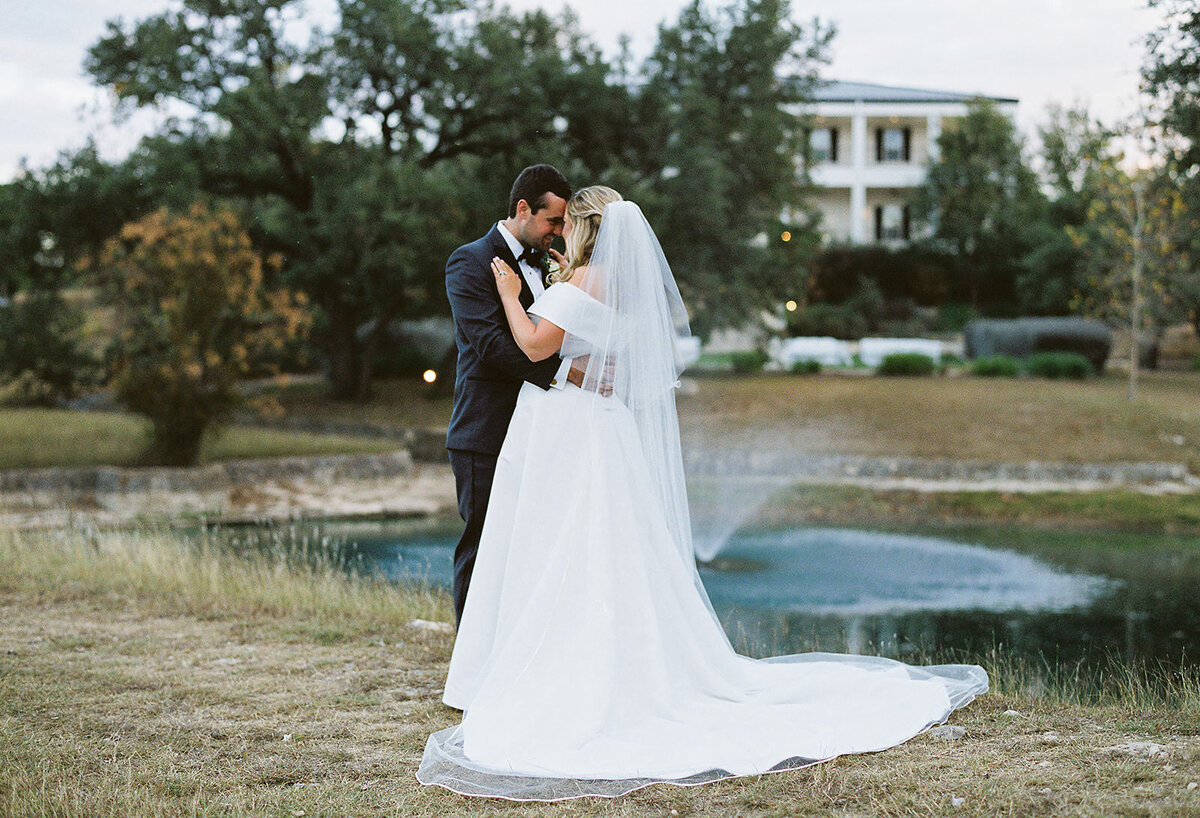 Kendall-Point-Texas-Wedding-Venue-Virginia-Ann-1