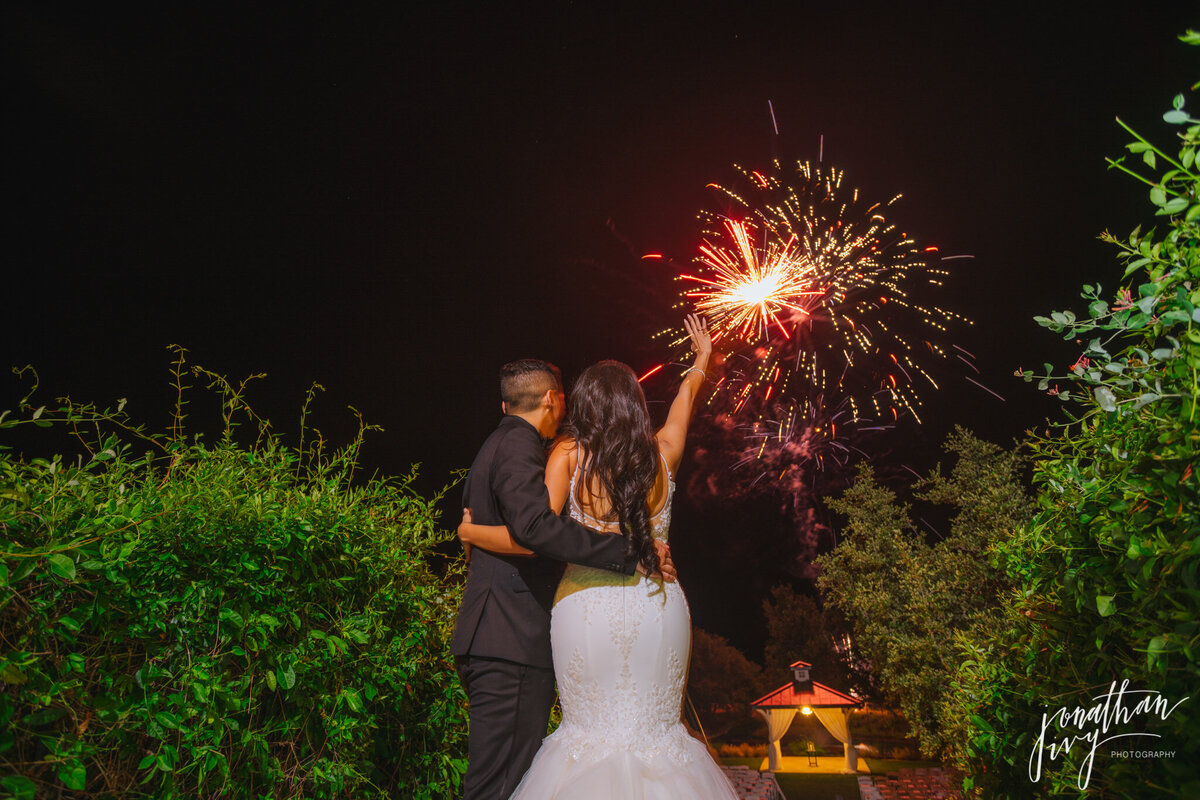 Kendall-Point-Texas-Wedding-Venue-Jonathan-Ivy-Photo-00002